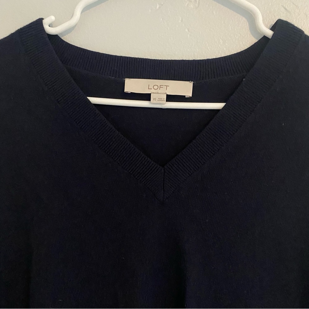 LOFT | Slouchy V-Neck Oversized Sweater Navy Blue - Picture 5 of 7